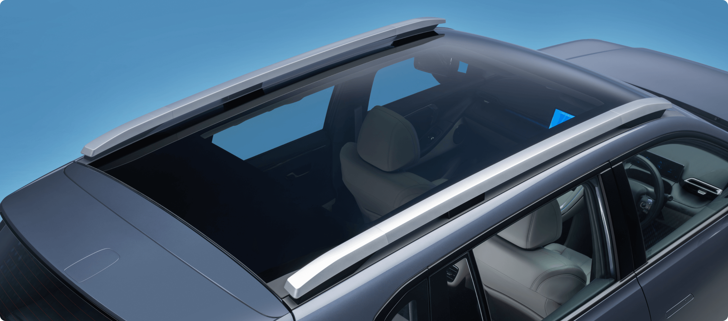 Panoramic glass roof on the AION V